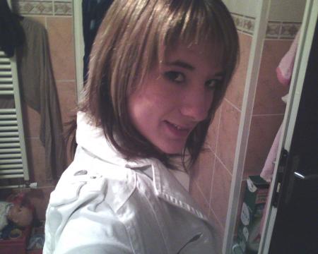 VOILLA JVOU PRESENTE MAITE C UNE FILLE QUI EST SIMPATIQUE TU TE TAPE DE GROSE BAR AVEC ELLE SI VOUS DEPRIMER ALLER LA VOIRE EN PLUS ELLE EST CELIBATAIRE !!!