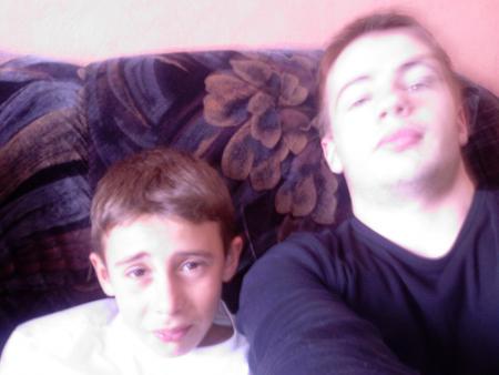 MON COUZE AVEC SON PETIT COUZIN !!!
