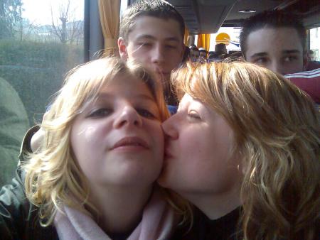adeline qui me fais un gro bisous