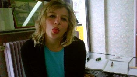 ME VOILLA O SALON SL COIFFURE A TRELON NORMALEMEN JE SUIS O TRAVAIL MES LA JE SOUTIEN SANDRINE MORALEMEN !!! LOL
