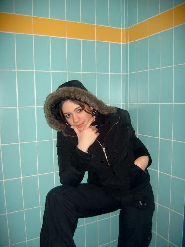 voilla justine une otr meuf de ma classe lol a oué miss papier pain quesque tu ns a fe rire mdr bisou a toi